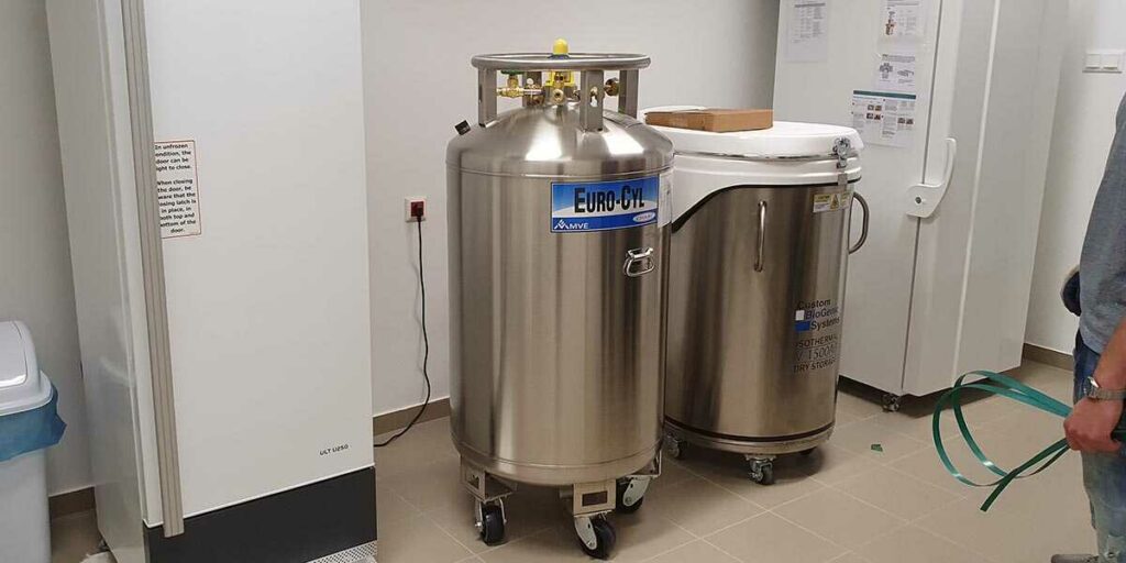 laborgép szállítás